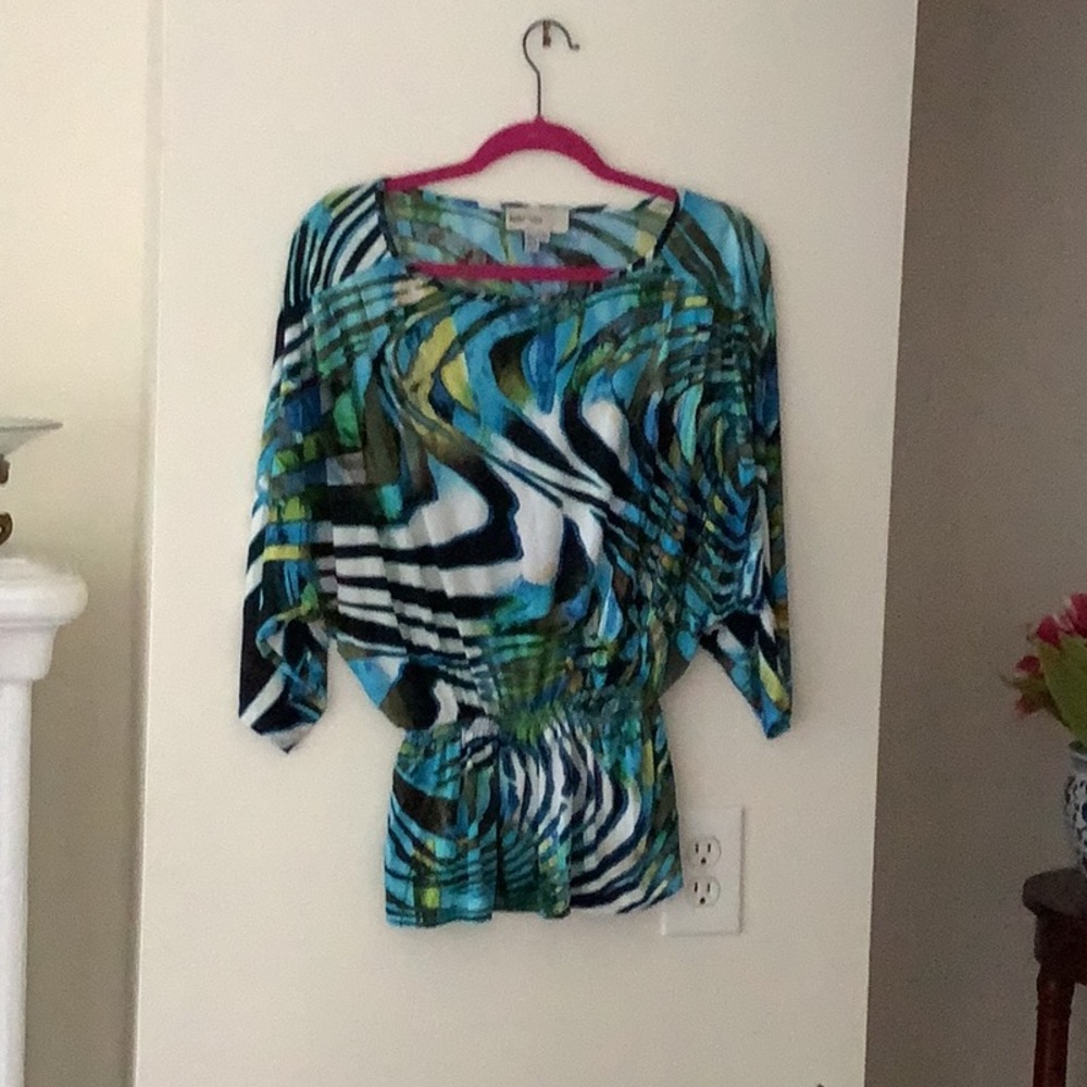 NWOT print blouse